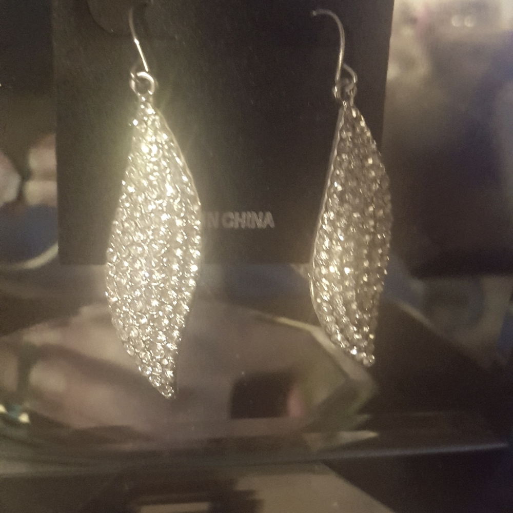RHINESTONE CRYSTAL 2inch drop BOUTIQUE LEAF STYLE EARRINGS